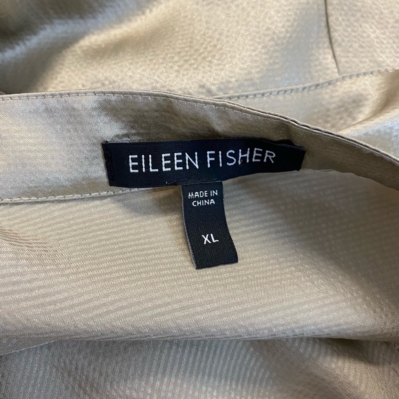 Eileen Fisher Women’s Textured Silk Button Front - Picture 5 of 8